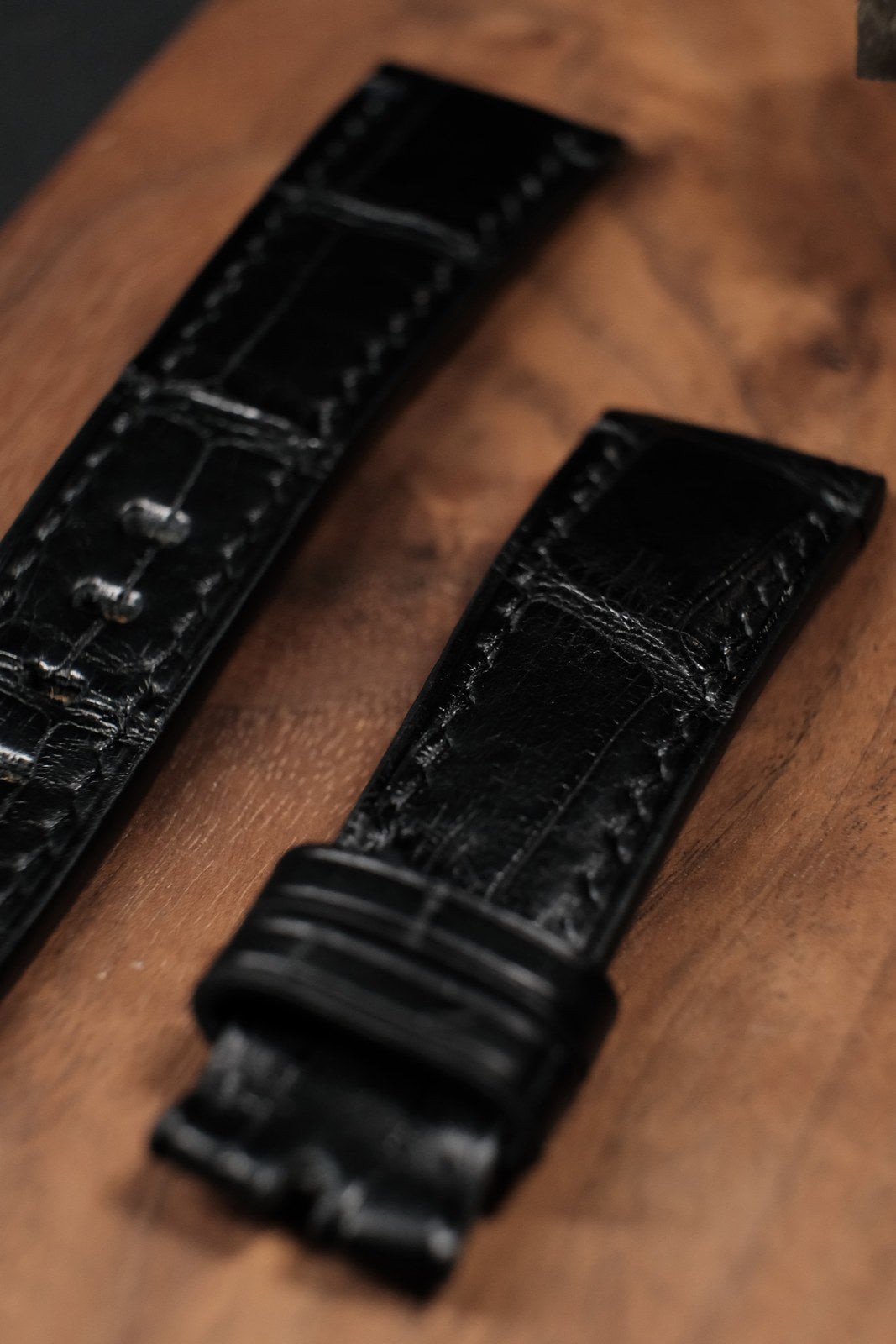 訂製錶帶 · 半啞光鱷魚皮 Black｜內部結構