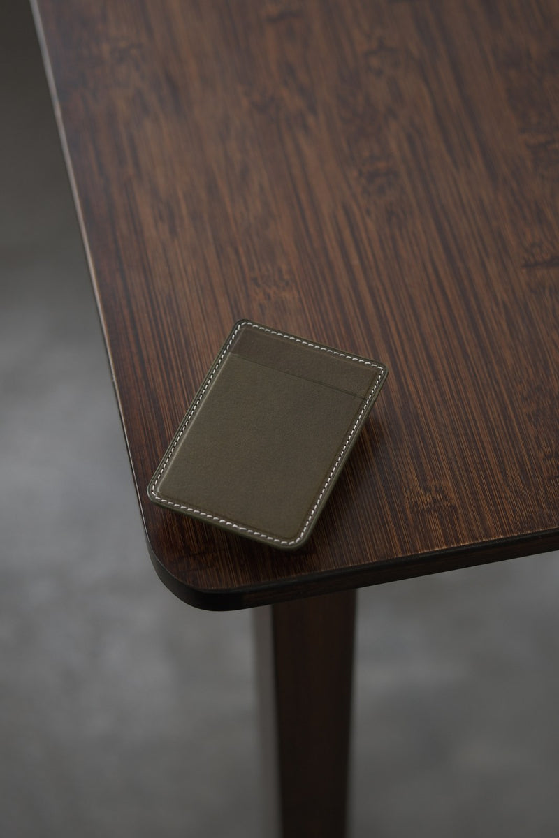 magsafe_card_holder 2